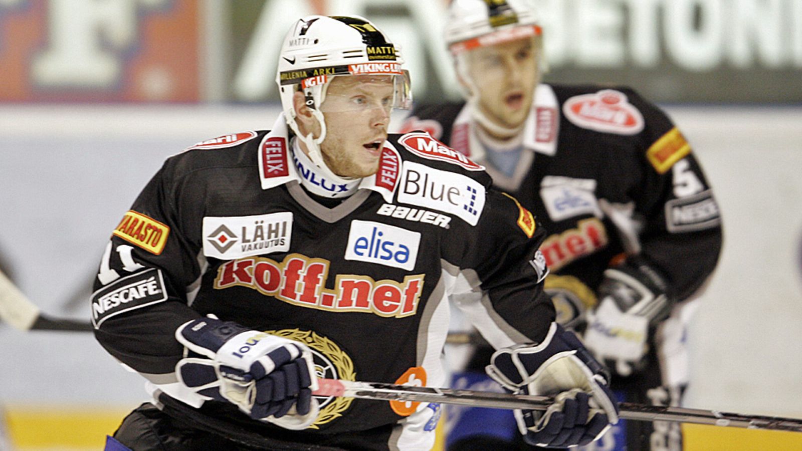 Saku Koivu palasi kasvattajaseuransa TPS:n paitaan työsulkukaudella 2004-05.