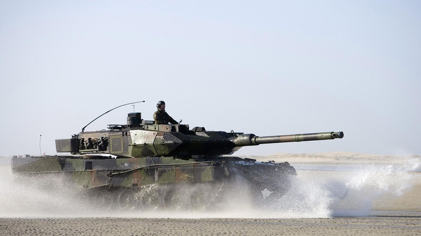 Leopard 2 -panssarivaunu.