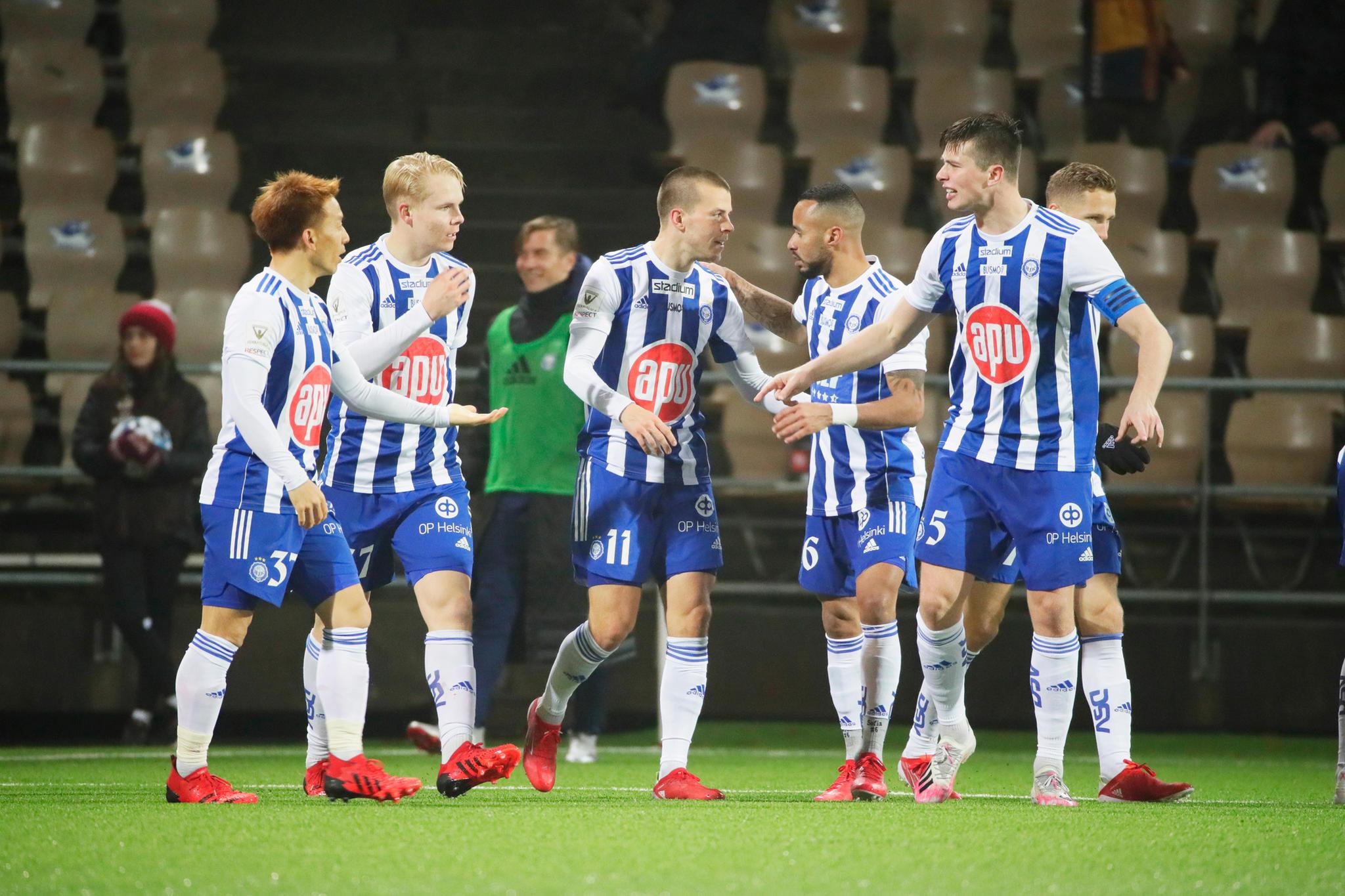 Nyt on talvista! HJK valmistautui kauden viimeiseen otteluunsa itävaltalaista LASKia vastaan sankassa lumipyryssä