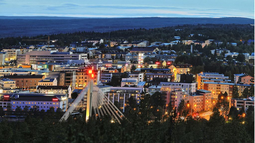 Syyttäjä: Miestä lyötiin miekalla kurkun katkaisu -tyyppisellä lyönnillä Rovaniemellä