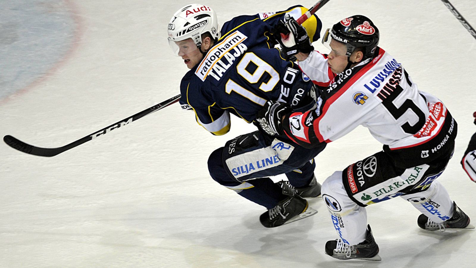Roope Talaja, Ville Uusitalo