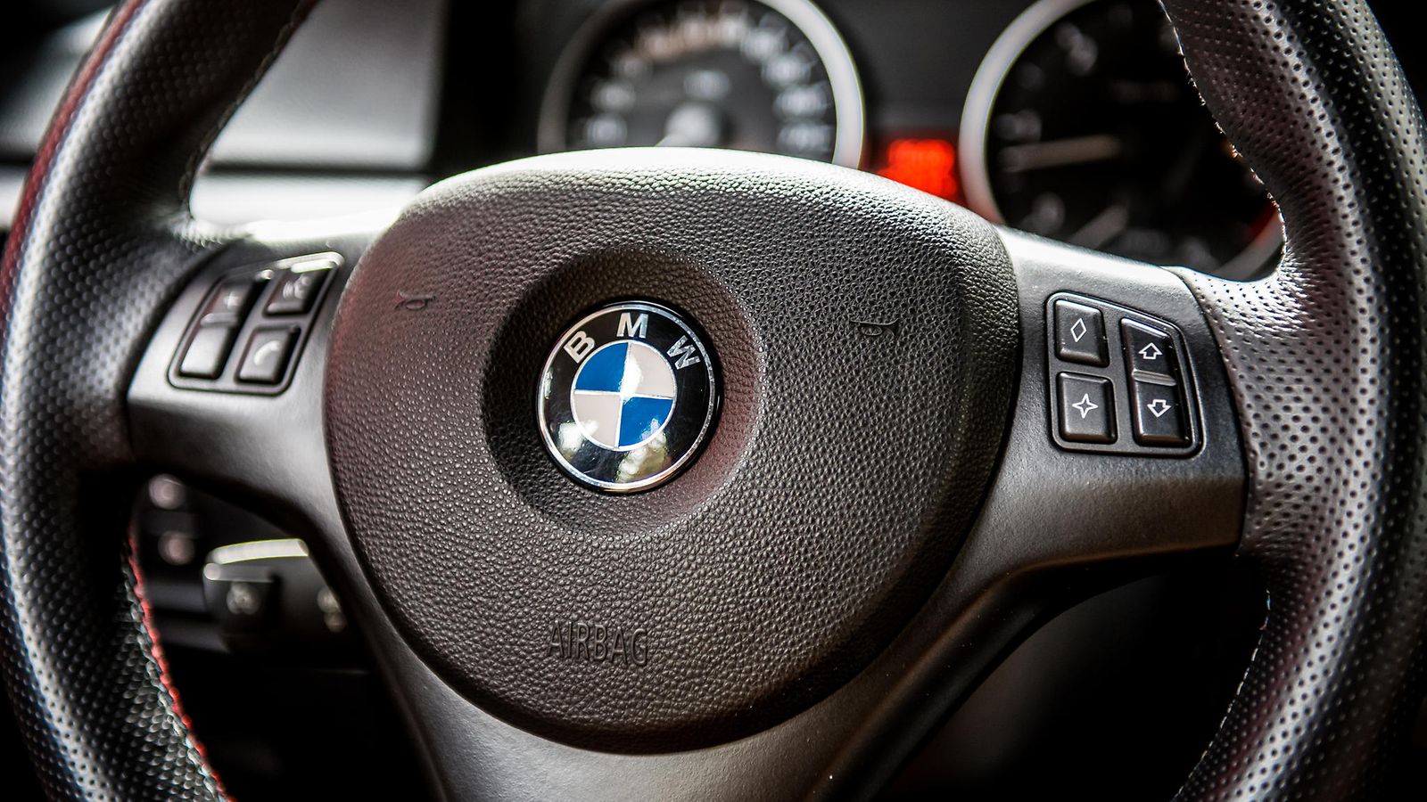 shutterstock bmw bemari ratti