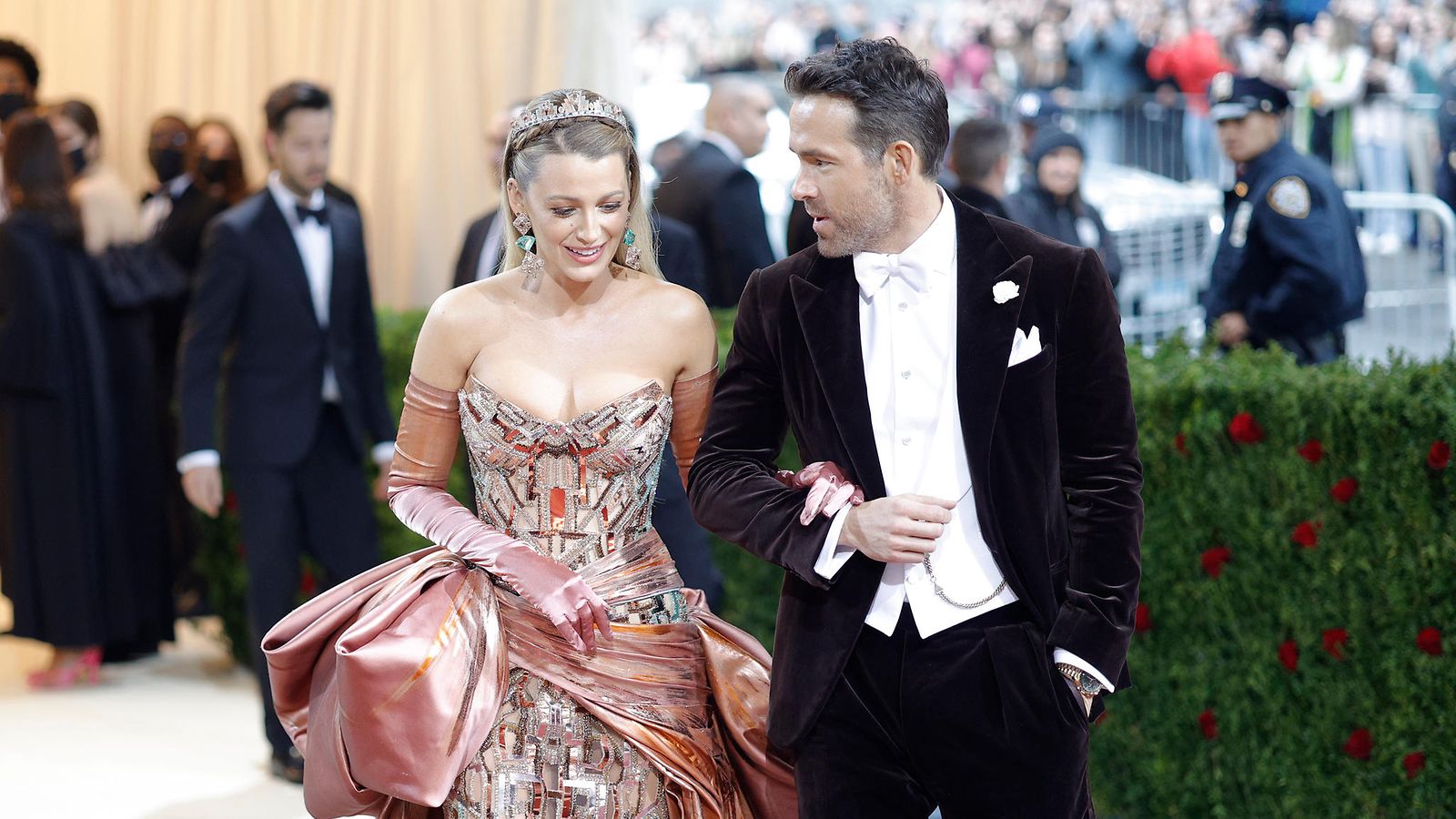 AOP ryan reynolds blake lively