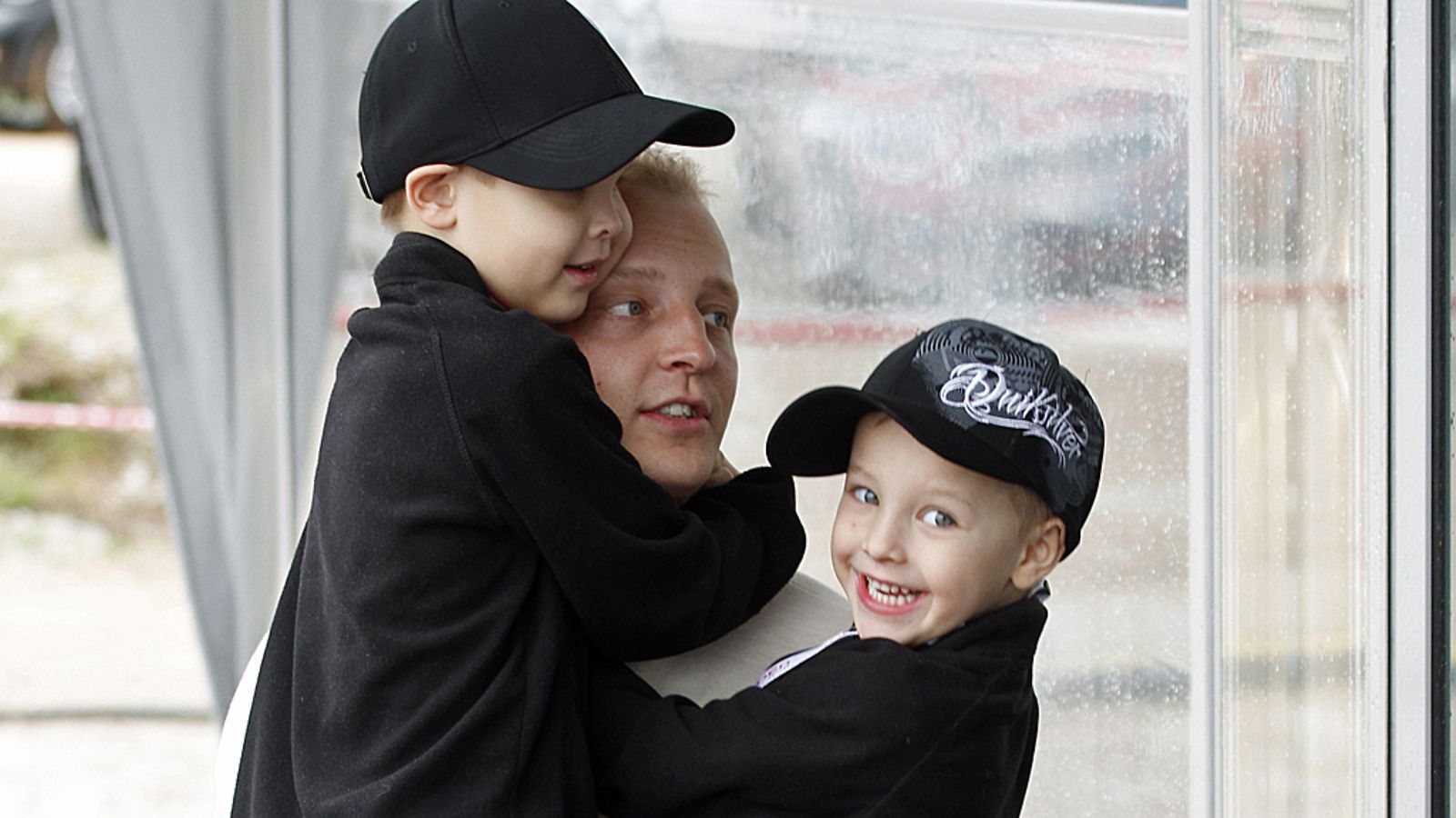 Mikko Hirvonen ja pojat.