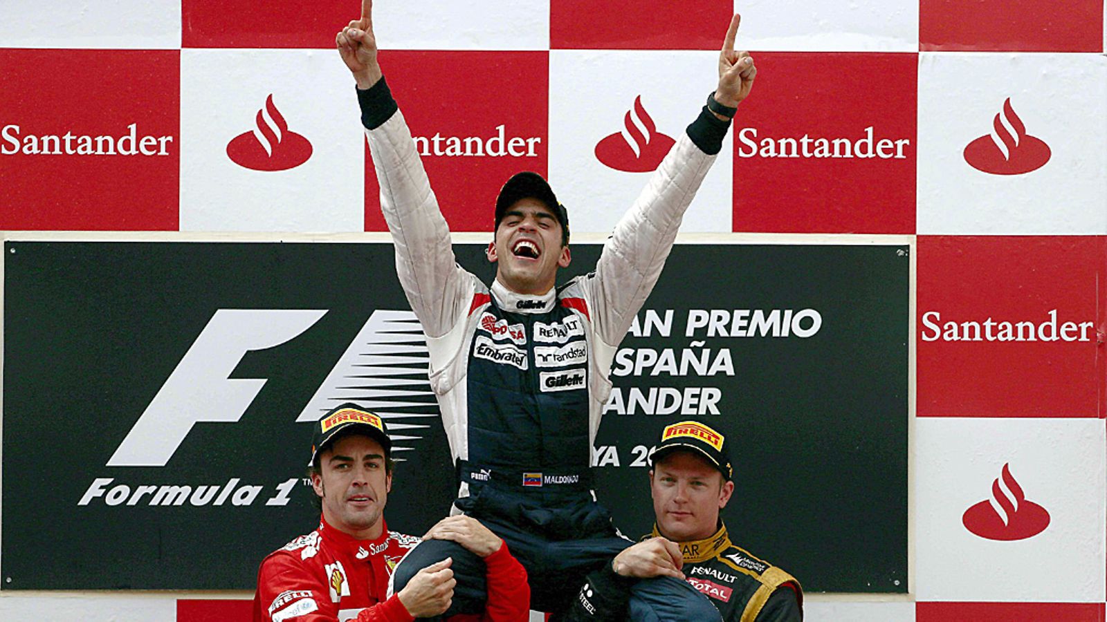 Pastor Maldonado pääsi juhlimaan avausvoittoaan