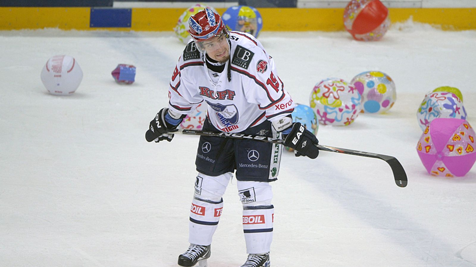 HIFK:n Turo Järvinen ja rantalelut.
