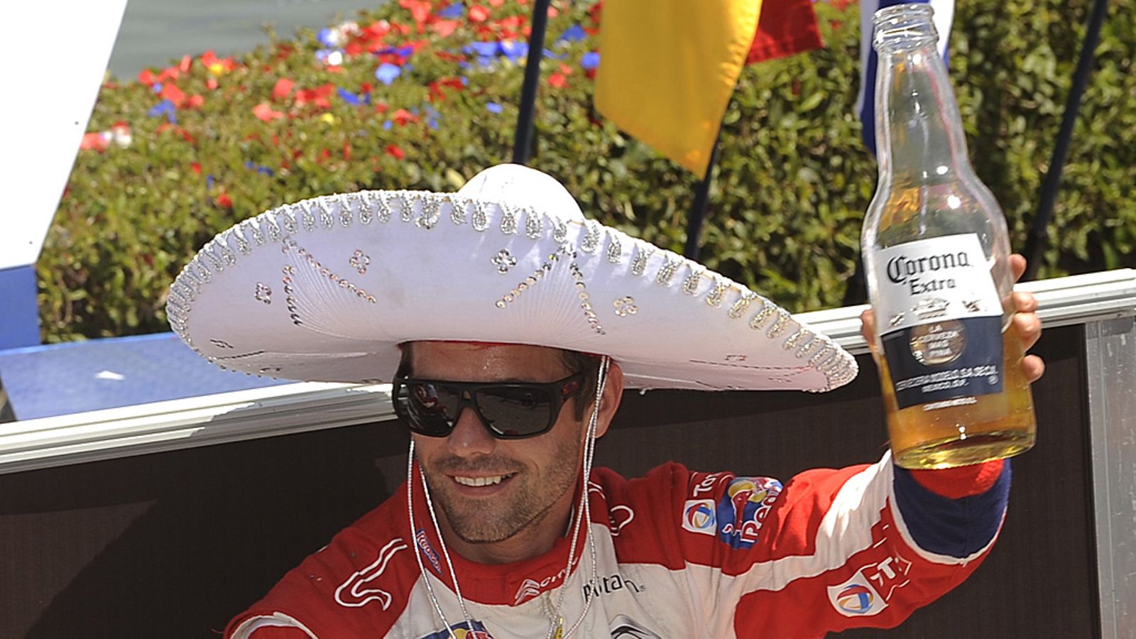 Sebastien Loeb juhli viime vuonna voittoa Meksikossa.