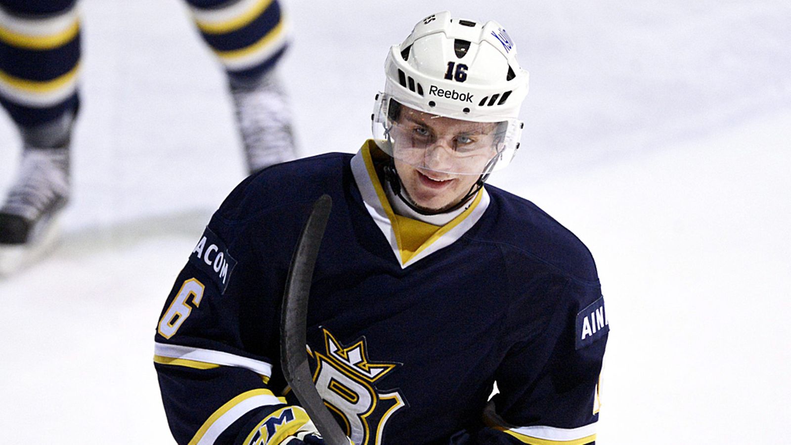 Juuso Ikonen pelaa nappikautta Bluesista.