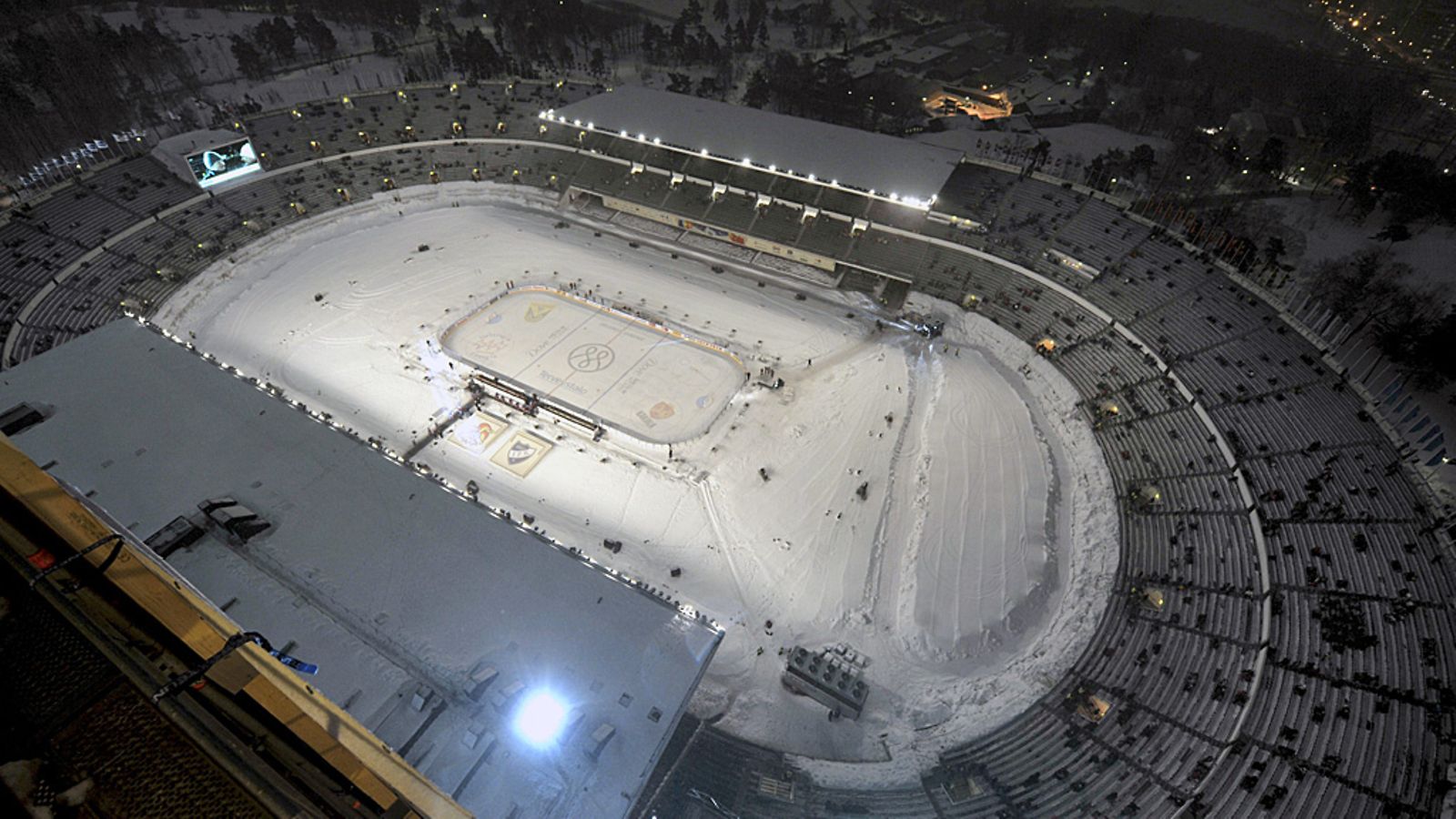 Kuva olympiastadionilta ennen vuoden 2011 Talviklassikkoa.