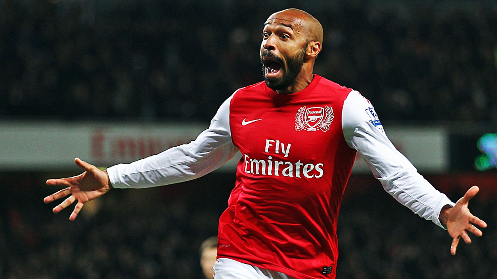 Thierry Henry palkitsi Arsenalin heti ensimmäisessä ottelussaan.