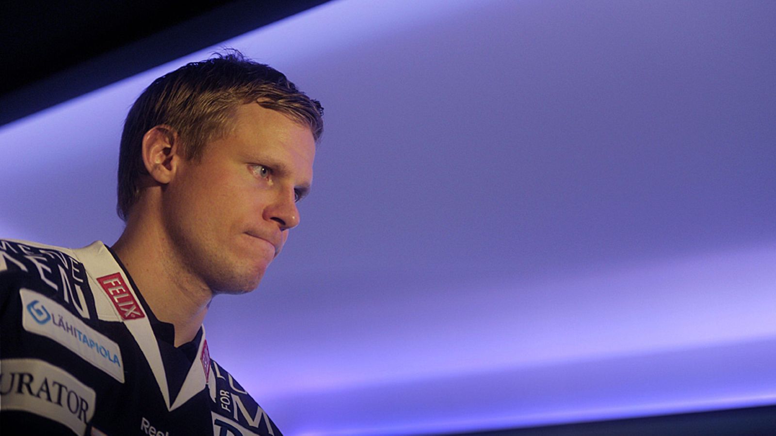 Mikko Koivu johdattaa tänään TPS:n juhlaotteluun.