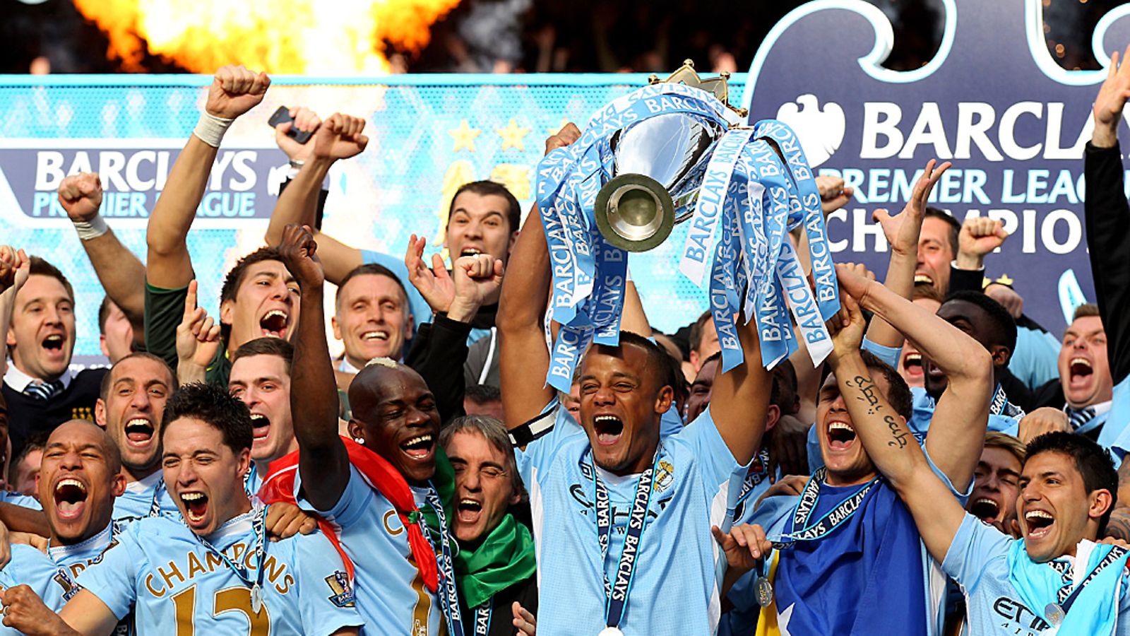 Manchester Cityn pelaajat saivat himoitsemansa mestaruuspystin.