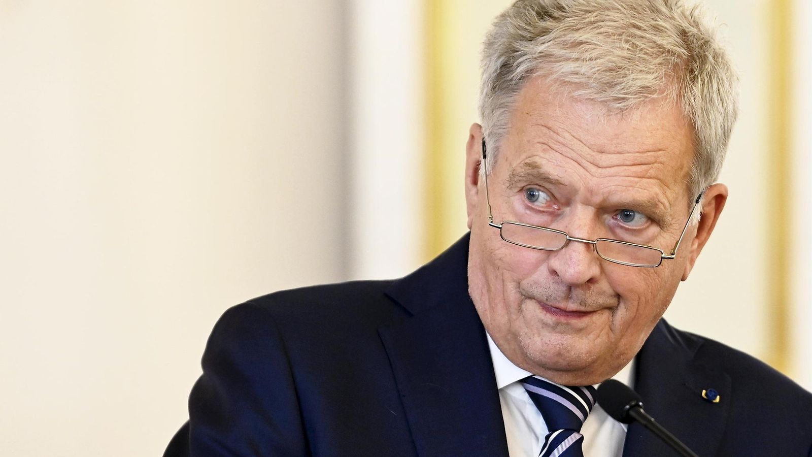 Sauli Niinistö presidentinlinna