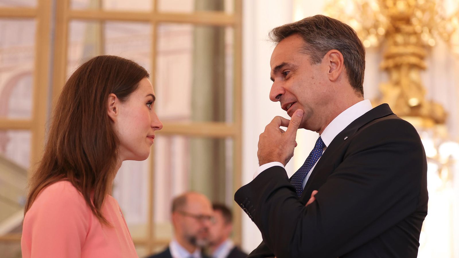 Pääministeri Marin ja Kreikan pääministeri Mitsotakis