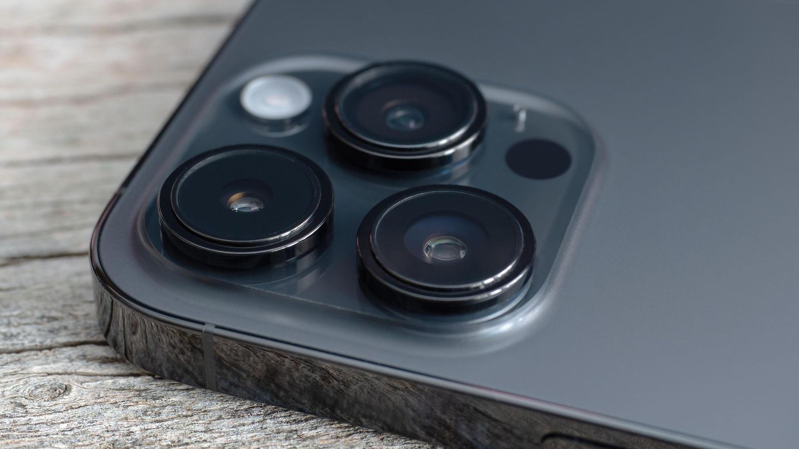 aop iphone 14 pro