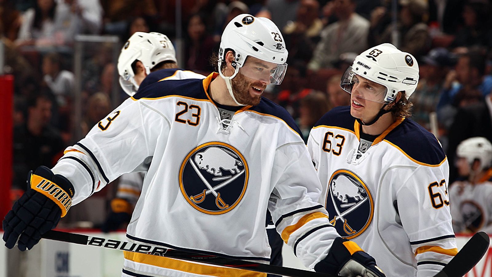 Ville Leino ja Tyler Ennis