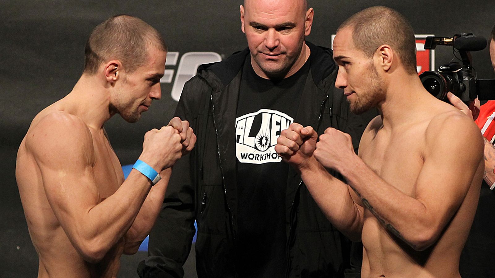 Anton Kuivanen (vas.) ja UFC-vastustajansa Justin Salas kohtasivat punnituksessa.