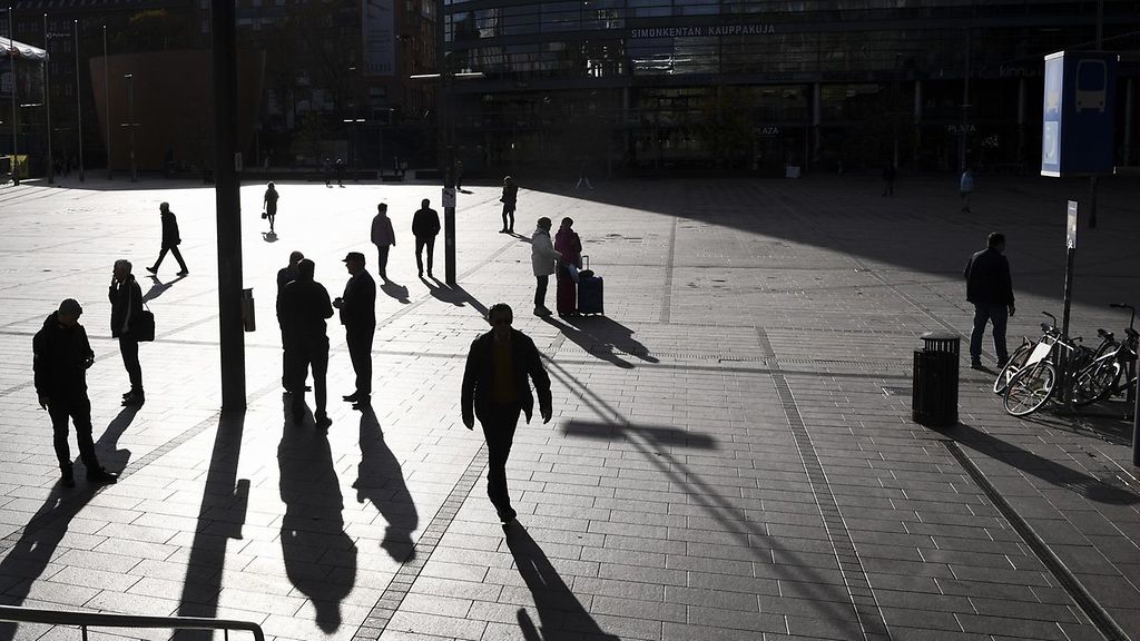 Kotimaisia kieliä puhuvien määrä laski alle viiden miljoonan