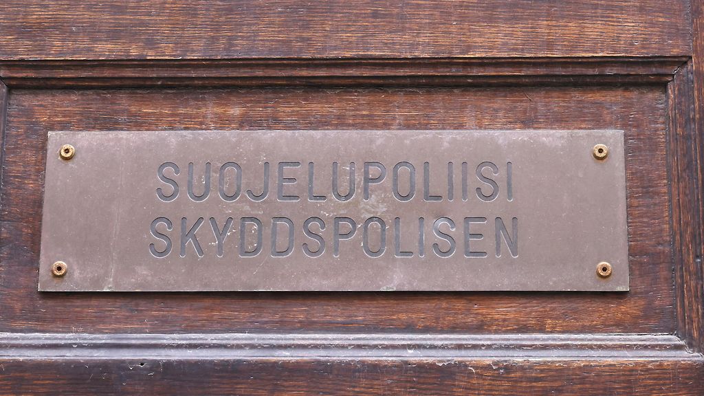 Tutkinnanjohtajat Supo-epäilyistä: Siviilihenkilöille salassa pidettävää tietoa – tietomurron kautta tietoja ulkopuolisille