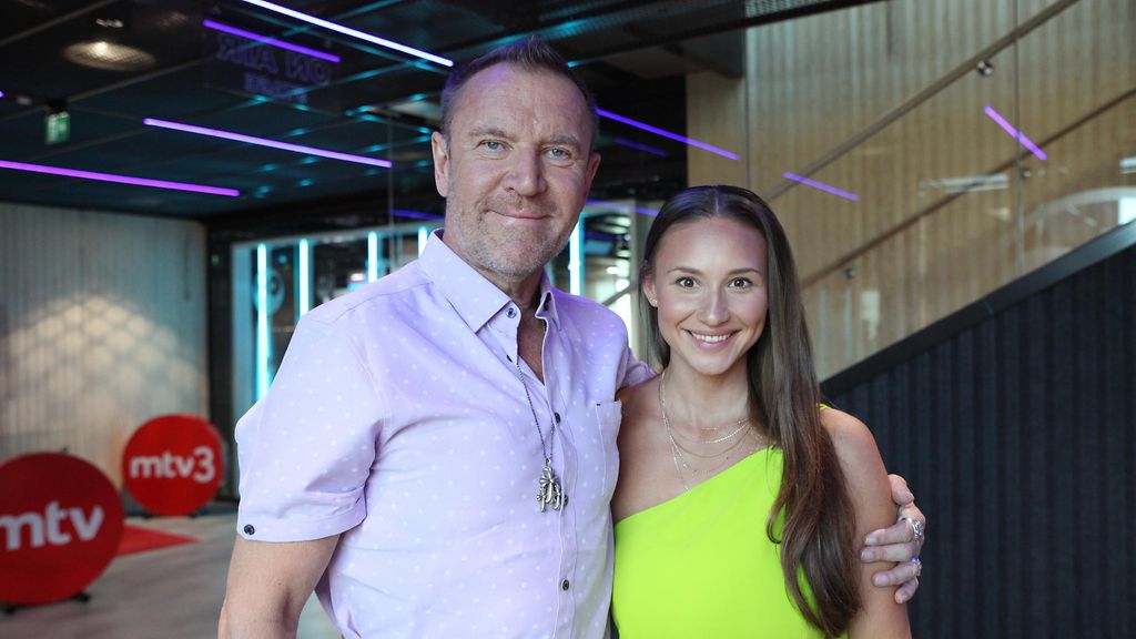 Podcast: Näitä herkkuja löytyy Harlinien joulupöydästä – yksi tapa poikkeaa suomalaisesta perinteestä