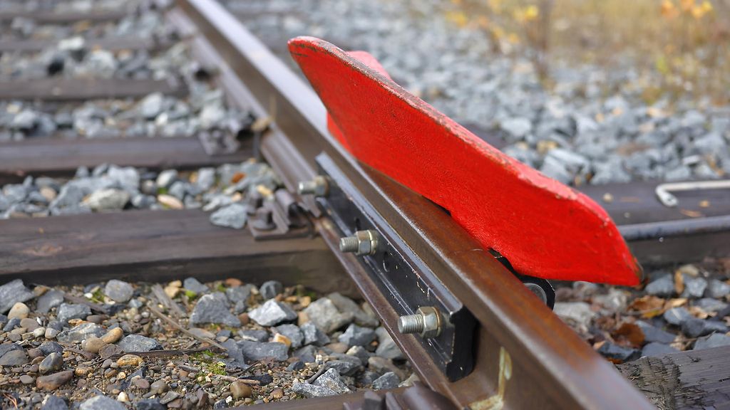 Juuri nyt: Kaksi junaa törmännyt Slovakiassa – tietoja useista loukkaantuneista