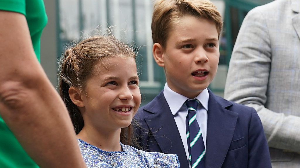 Hellyttävä paljastus: Näin prinsessa Charlotte suhtautuu tärkeään tehtävään valmistautuvaan isoveljeensä prinssi Georgeen