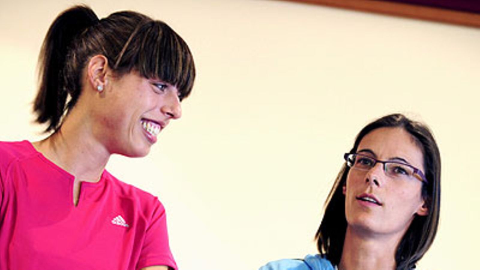 Blanka Vlasic ja Tia Hellebaut. Kuva: Walter Bieri/EPA.