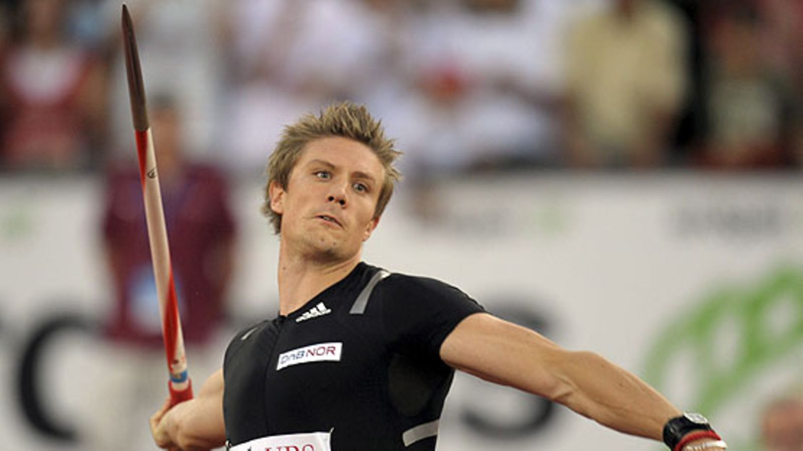 Andreas Thorkildsen viskaa Zürichissa. Kuva: Laurent Gillireon/EPA.