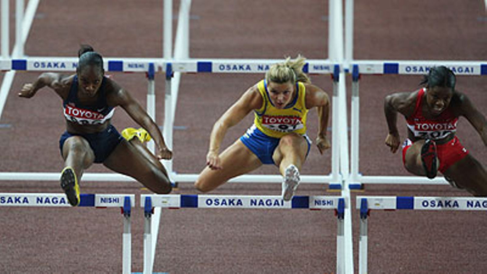 Michelle Perry, Susanna Kallur ja Perdita Felicien, kuva: Andy Lyons/Getty Images