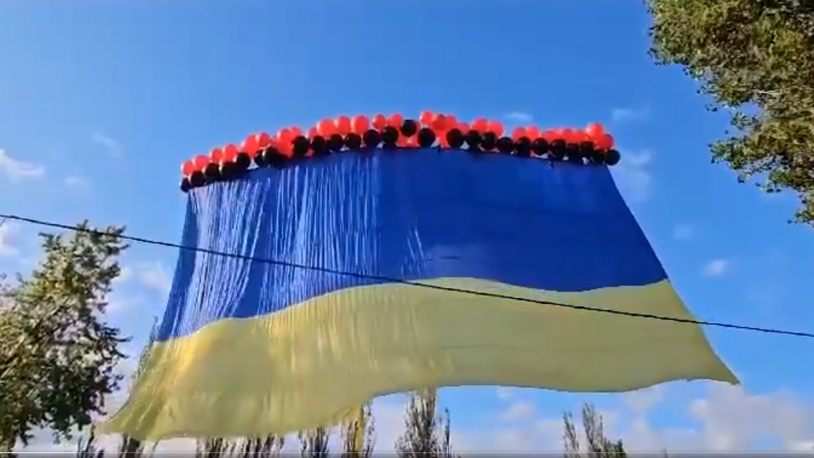 Ukrainan lippu Avdiivkassa