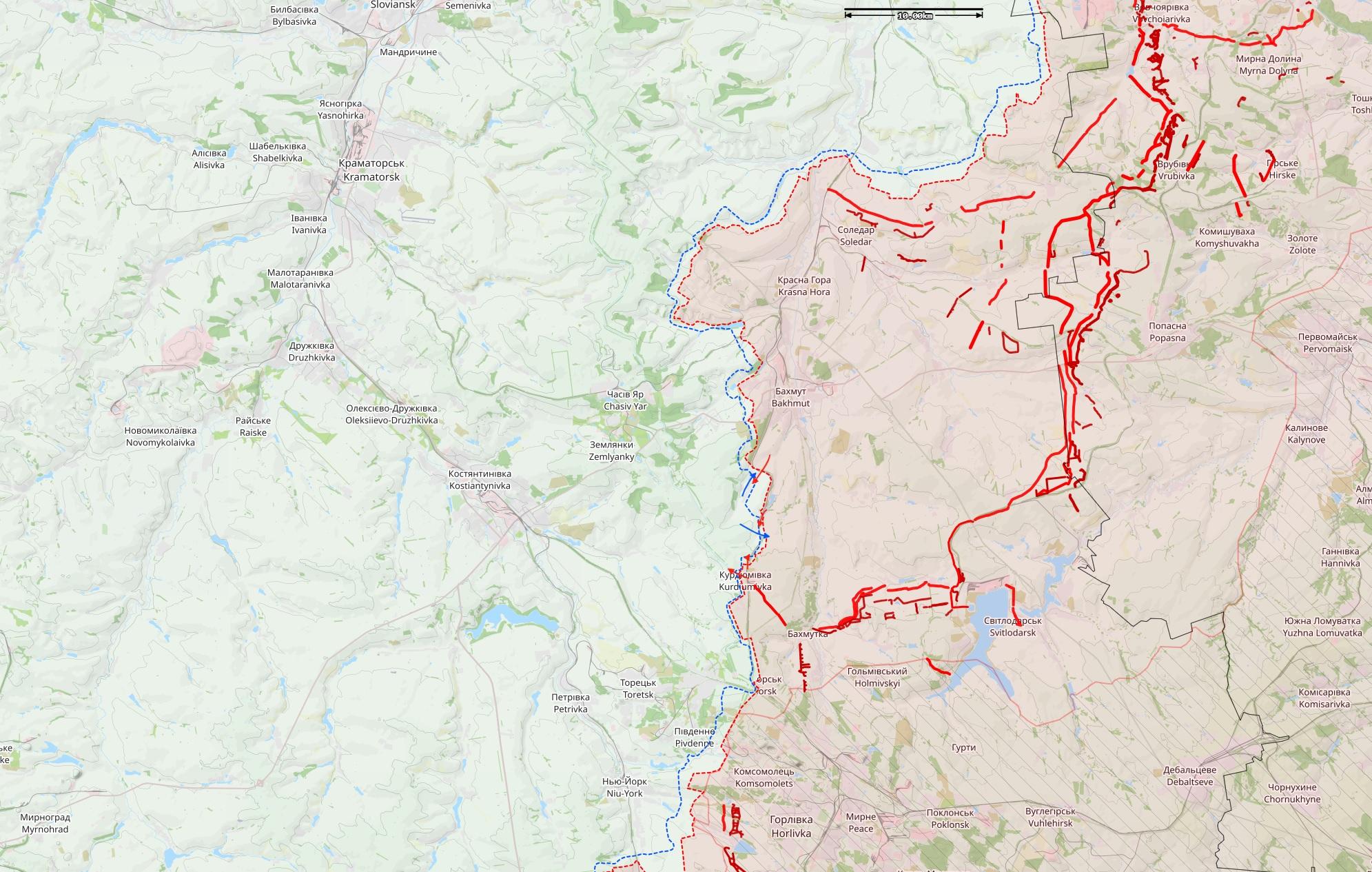 Bahmutin alueen rintamatilanne 17. syyskuuta. Siniset nuolet ovat Ukrainan hyökkäyksiä, punaiset Venäjän. Paksut punaiset viivat ovat tiedettyjä Venäjän valmisteltuja puolustusasemia. Kartta: The War in Ukraine -tilannekartta / Black Bird Group.