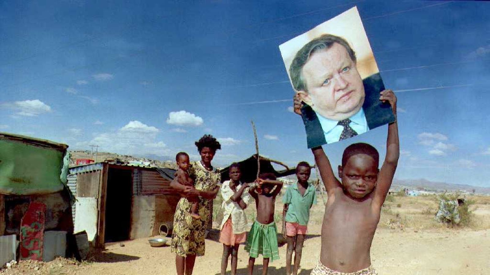 LK1610 Martti Ahtisaari Namibia