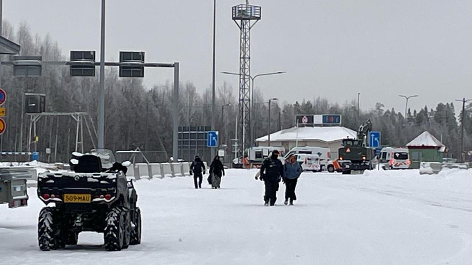 Neljä naista haki turvapaikkaa