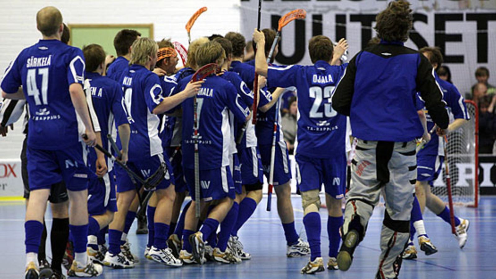 Tapanilan Erän kausi 2007-2008 päättyi pronssijuhliin, kuva: Lehtikuva/Sari Gustafsson