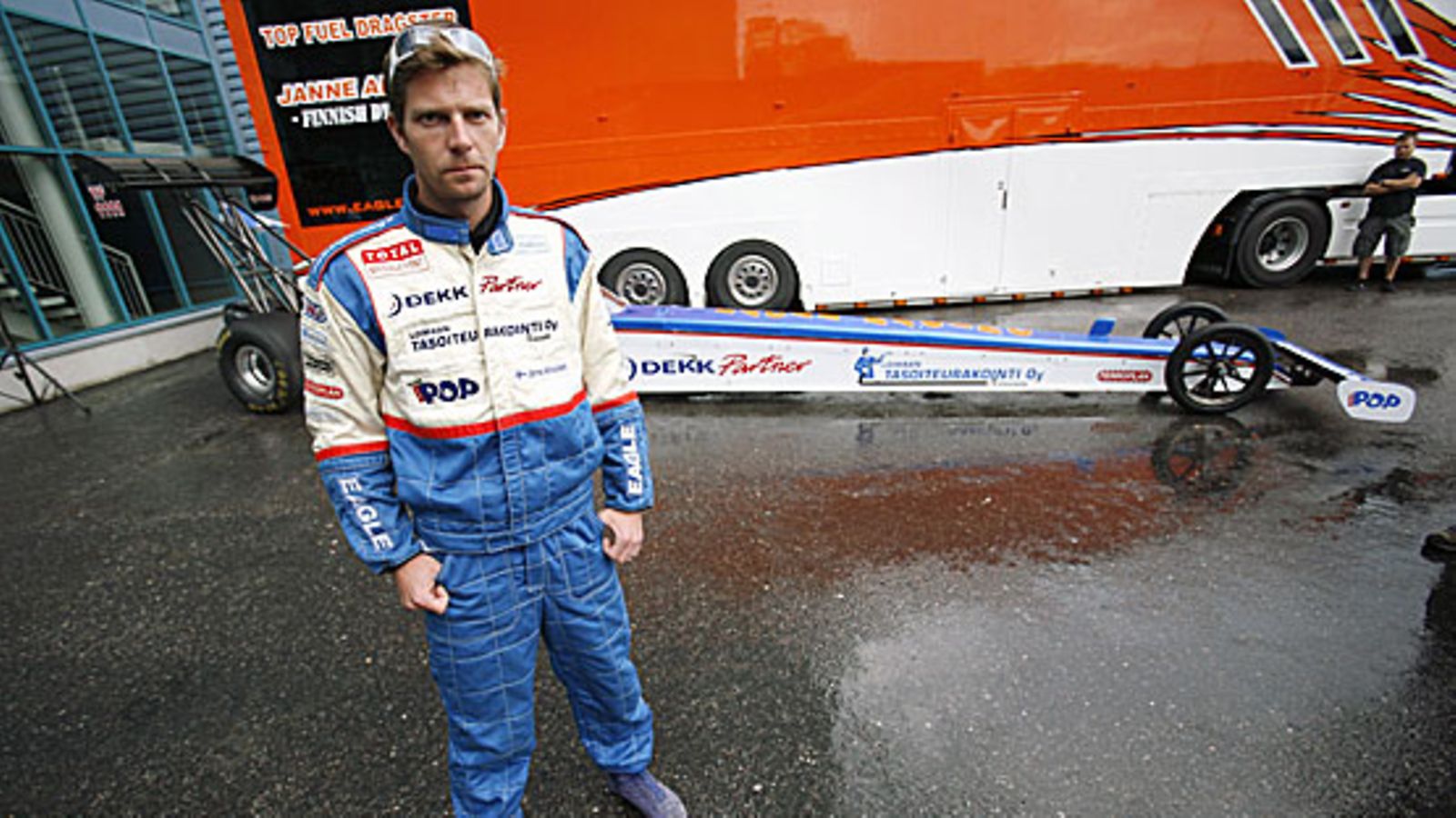 Janne Ahonen kiihdytysautoineen vuonna 2007. Kuva: Antti Aimo-Koivisto/LEHTIKUVA.