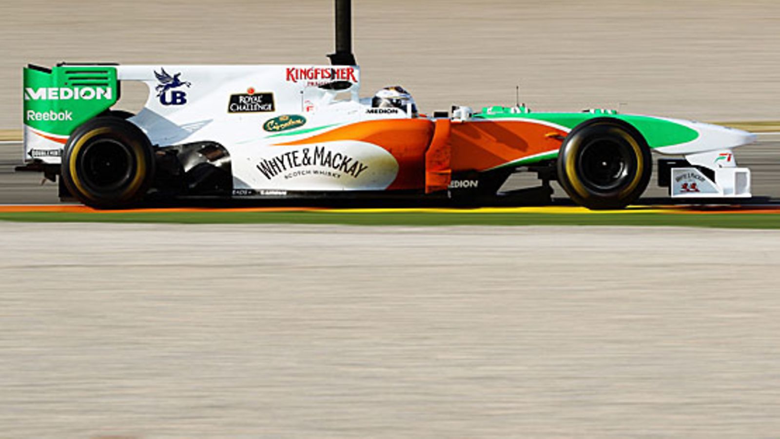 Adrian Sutil  testaa Force Indiaa Valenciassa