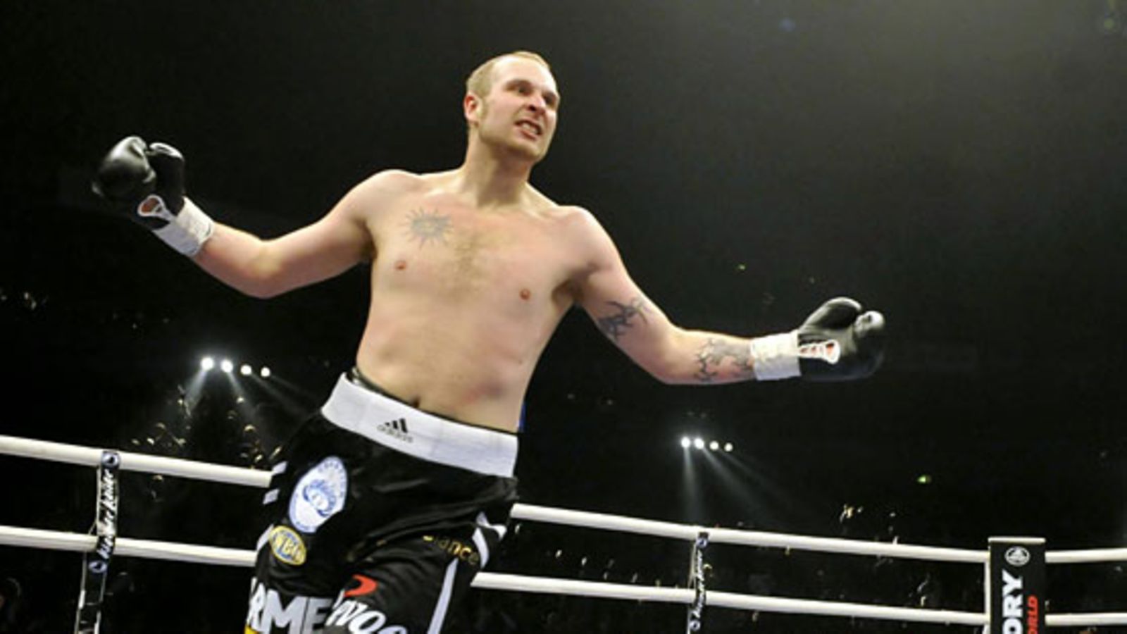 Robert Helenius kukisti Attila Levinin.