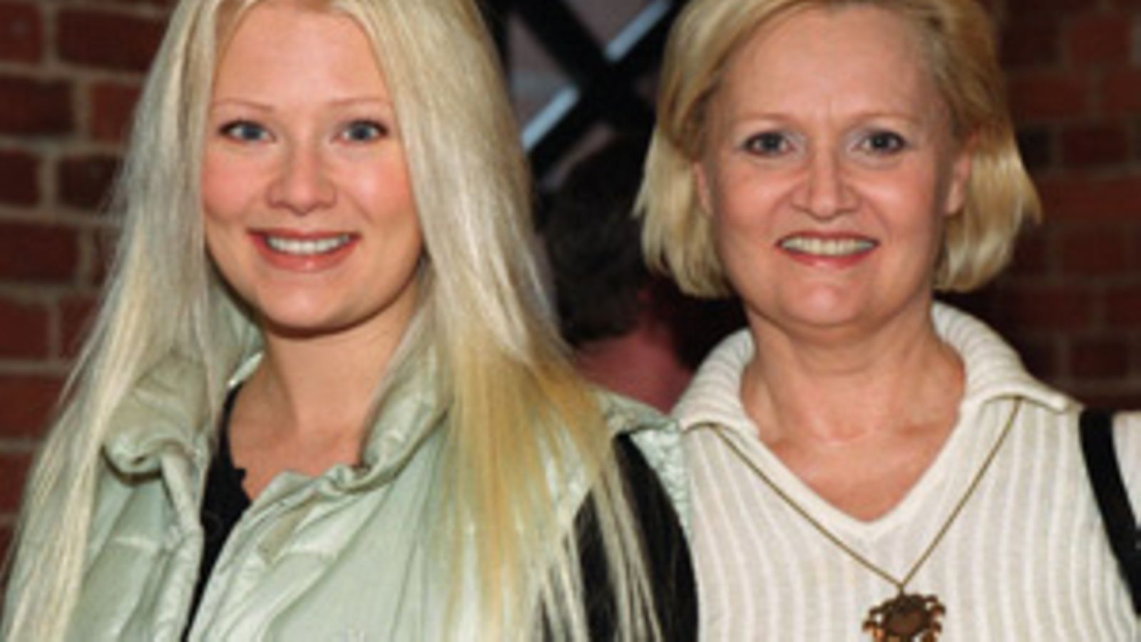 Linda Lampenius ja äitinsä Ulla Eklund. (Kuva: Sari Gustafsson/Lehtikuva)