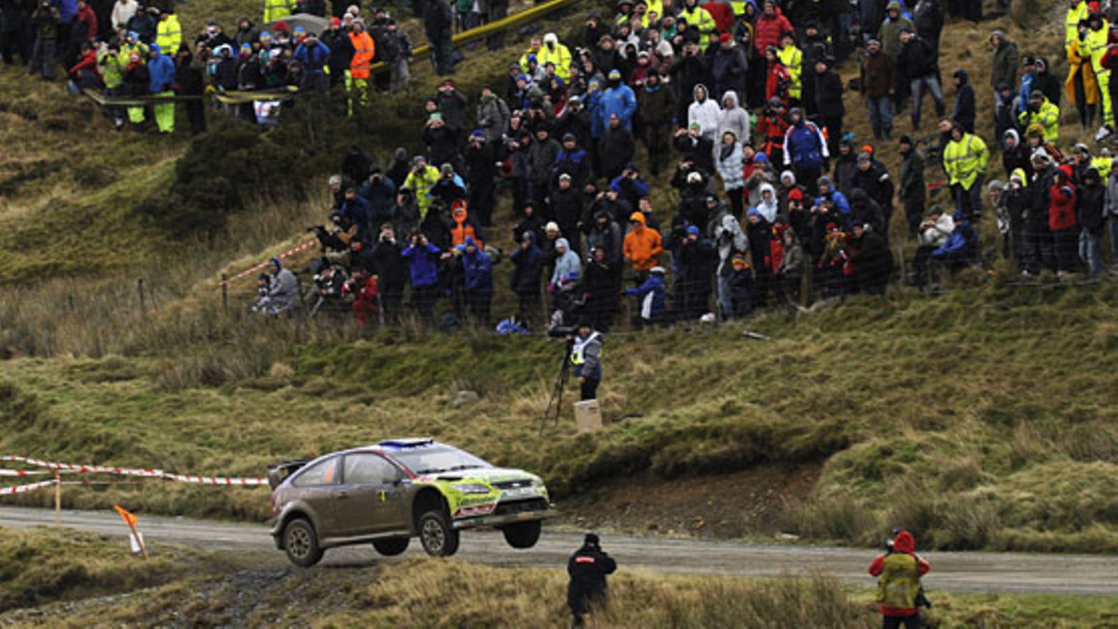 Jari-Matti Latvala Britannian MM-rallissa 2010.