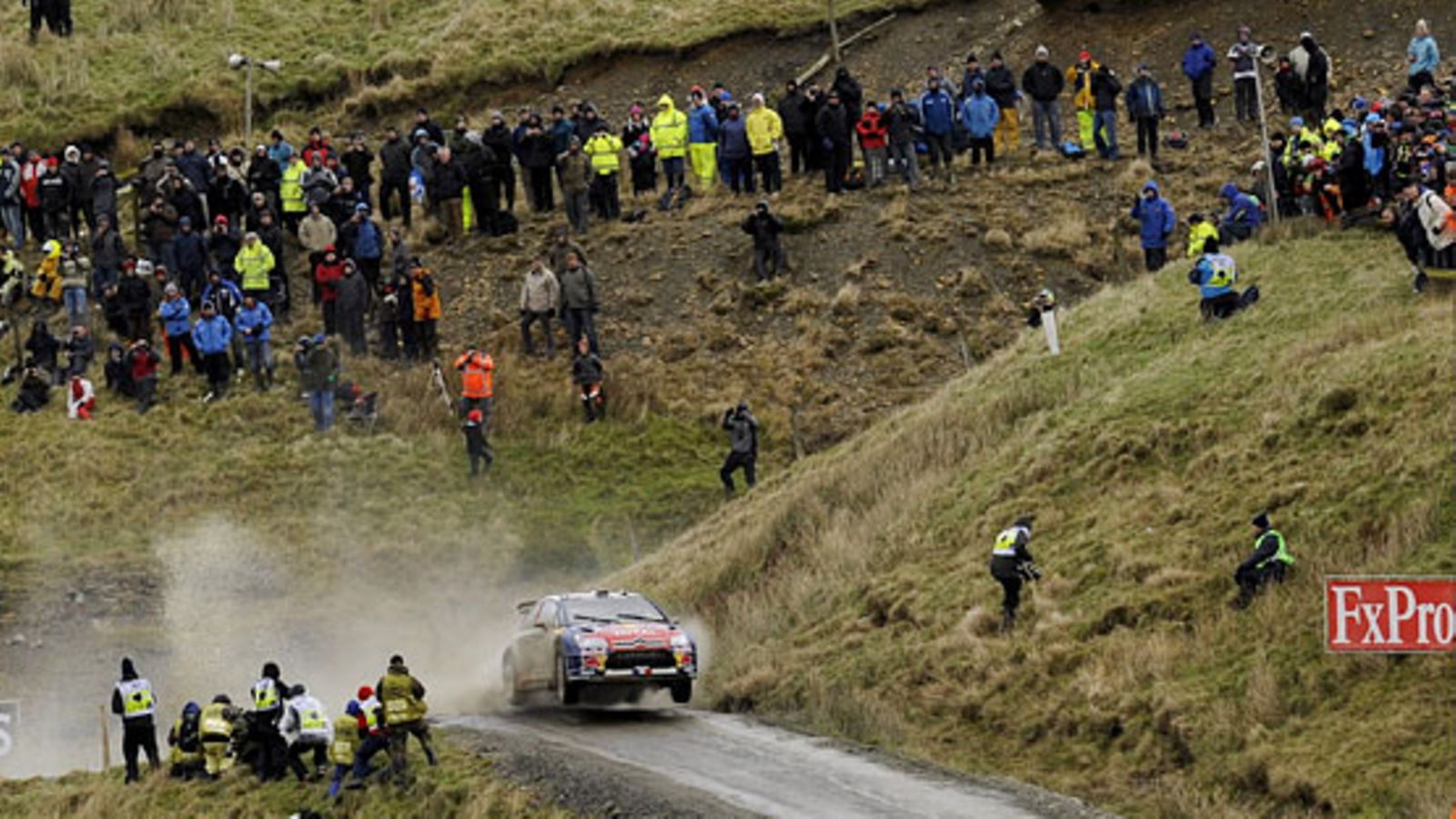 Sebastien Loeb Britannian MM-rallissa 2010