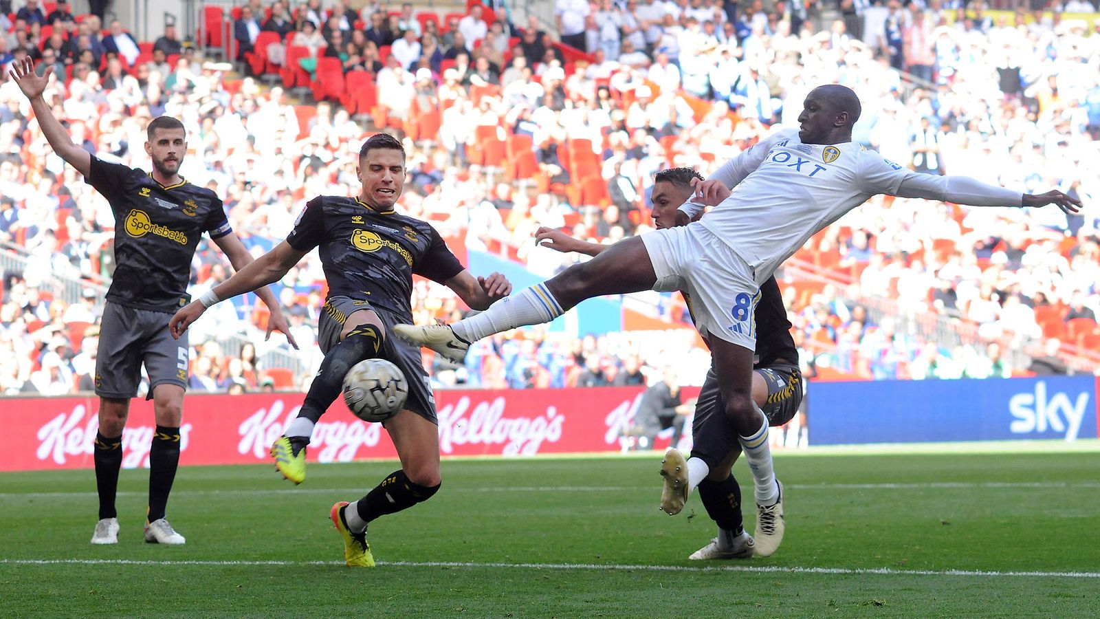 Glen Kamara (1)