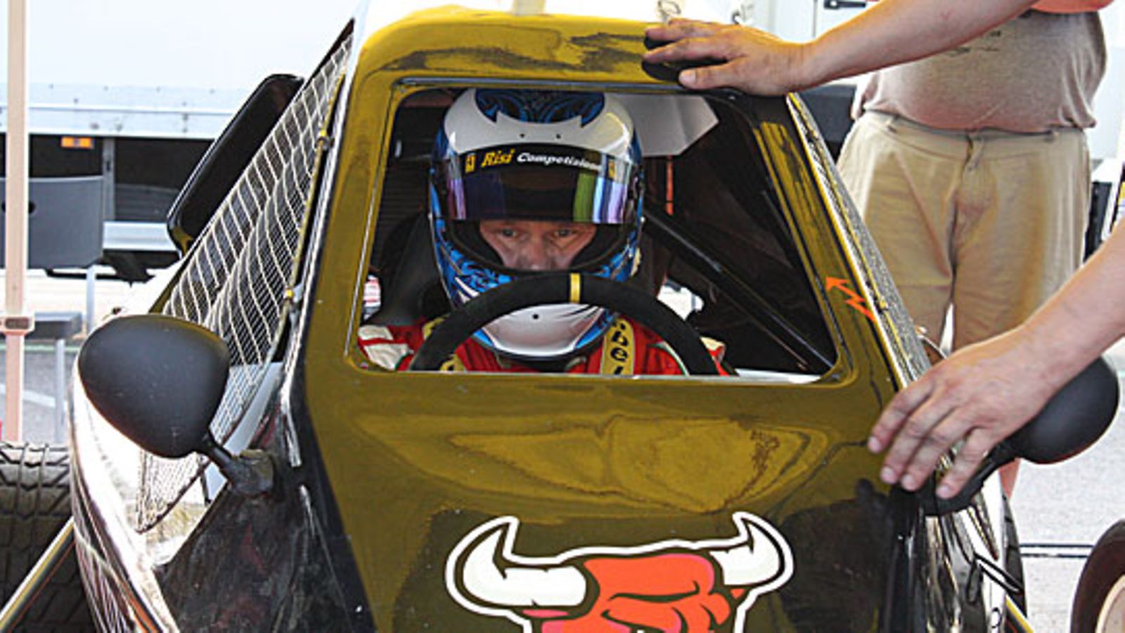 Mika Salo rantakirpussa, kuva: Jani Merimaa