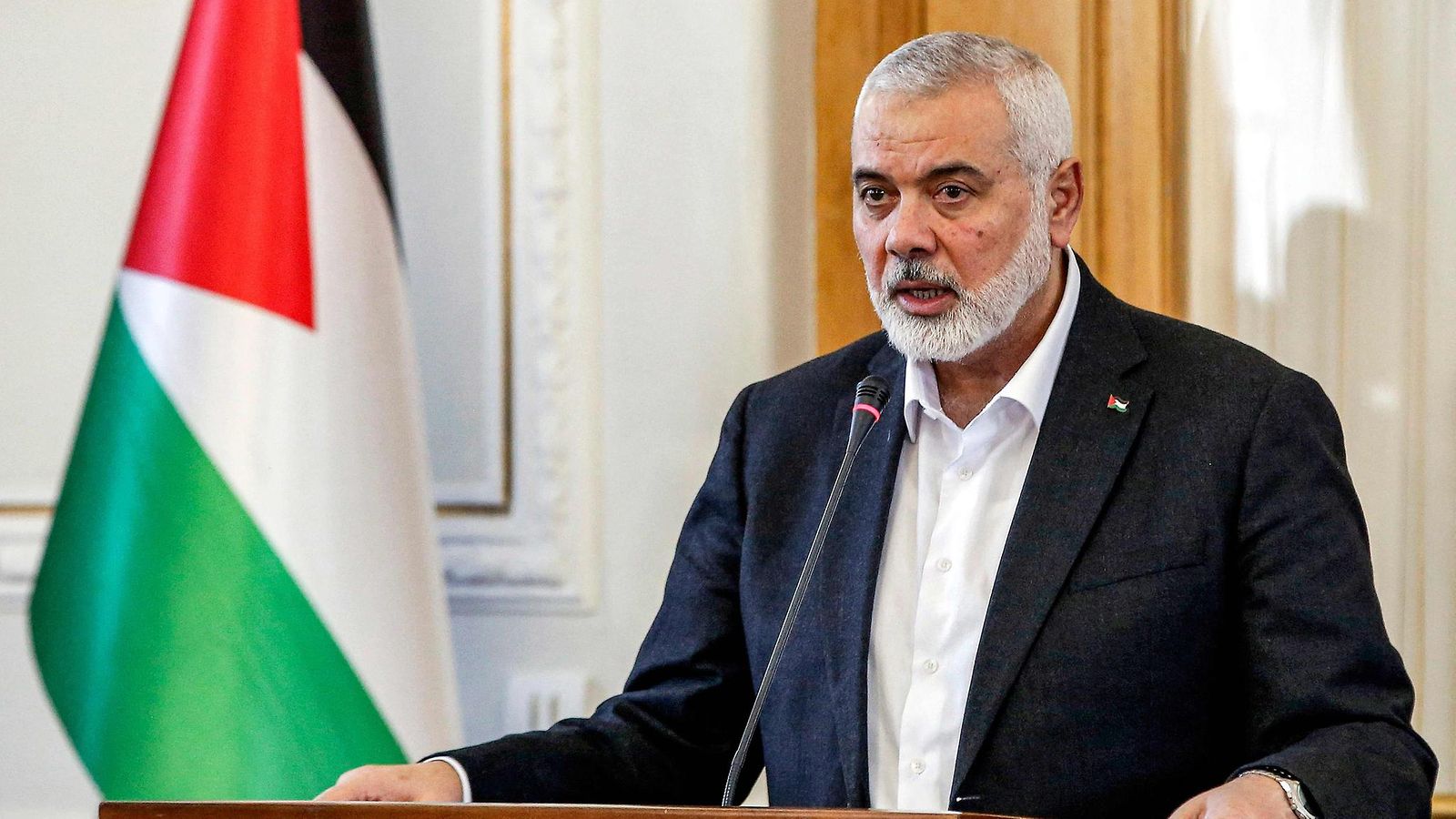 Hamasin poliittinen johtaja Ismail Haniyeh Iranin pääkaupungissa Teheranissa 26. maaliskuuta.