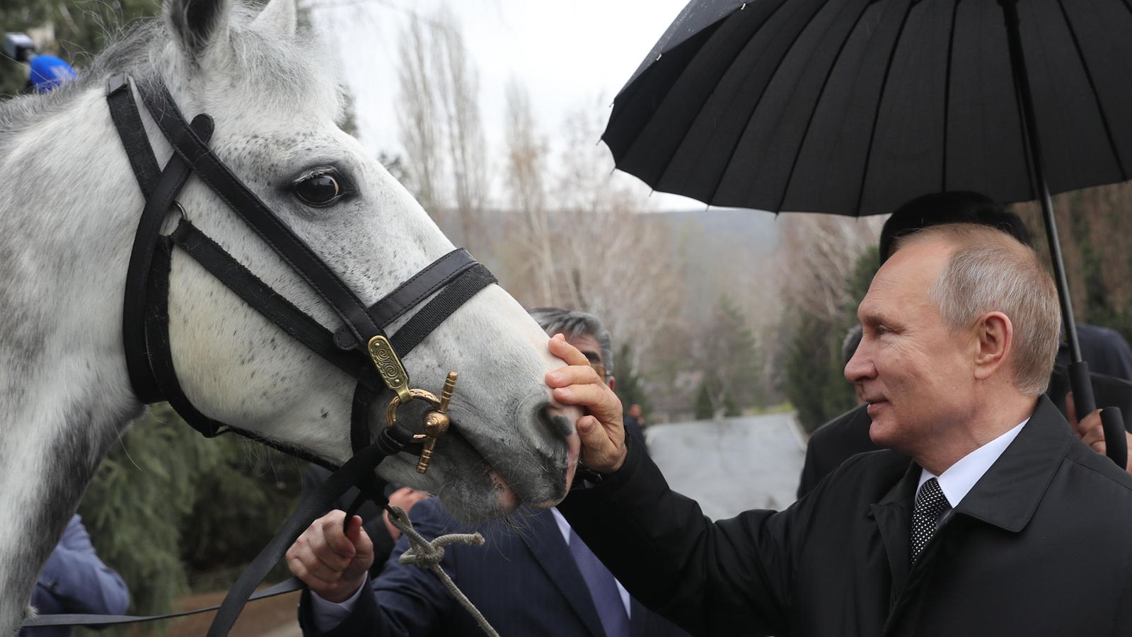 Venäjän presidentti Vladimir Putin ja orlovravuri maaliskuussa 2019.