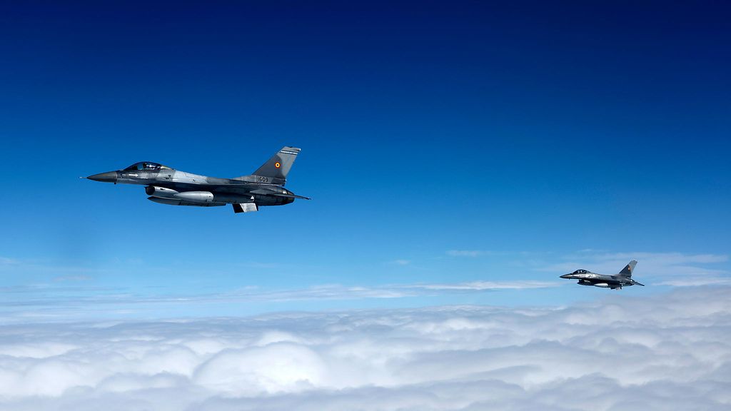 Romanian F-16-hävittäjä ampui alas kaksi droonia Mustallamerellä