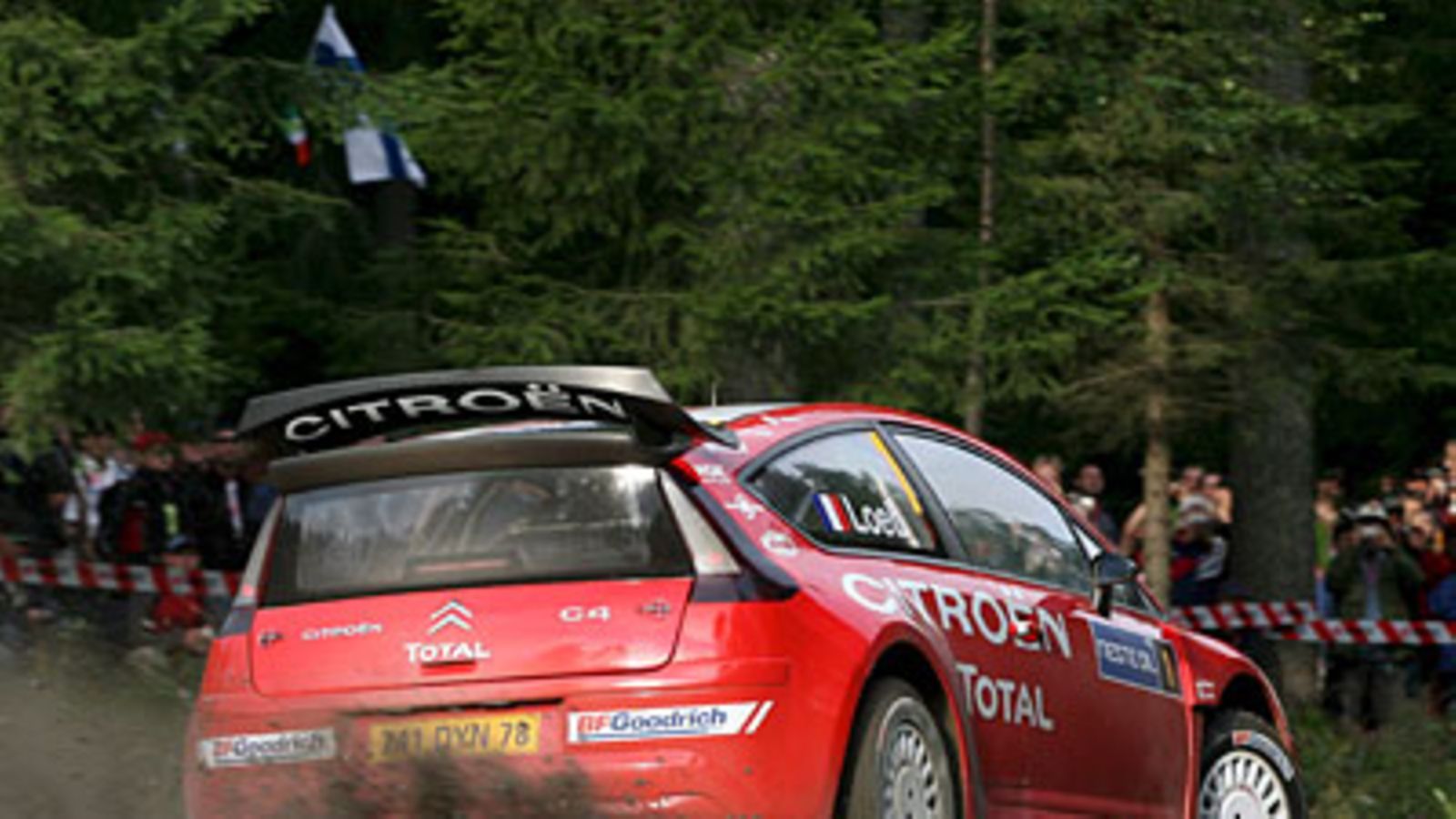Sebastien Loeb (Kuva: EPA/Nikos Mitsouras)