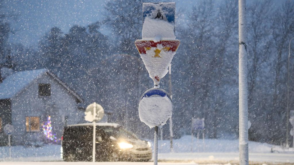 Tyrmäävä ennuste: Talvi voi pysyä hyytävänä ja lumisena kuukausia