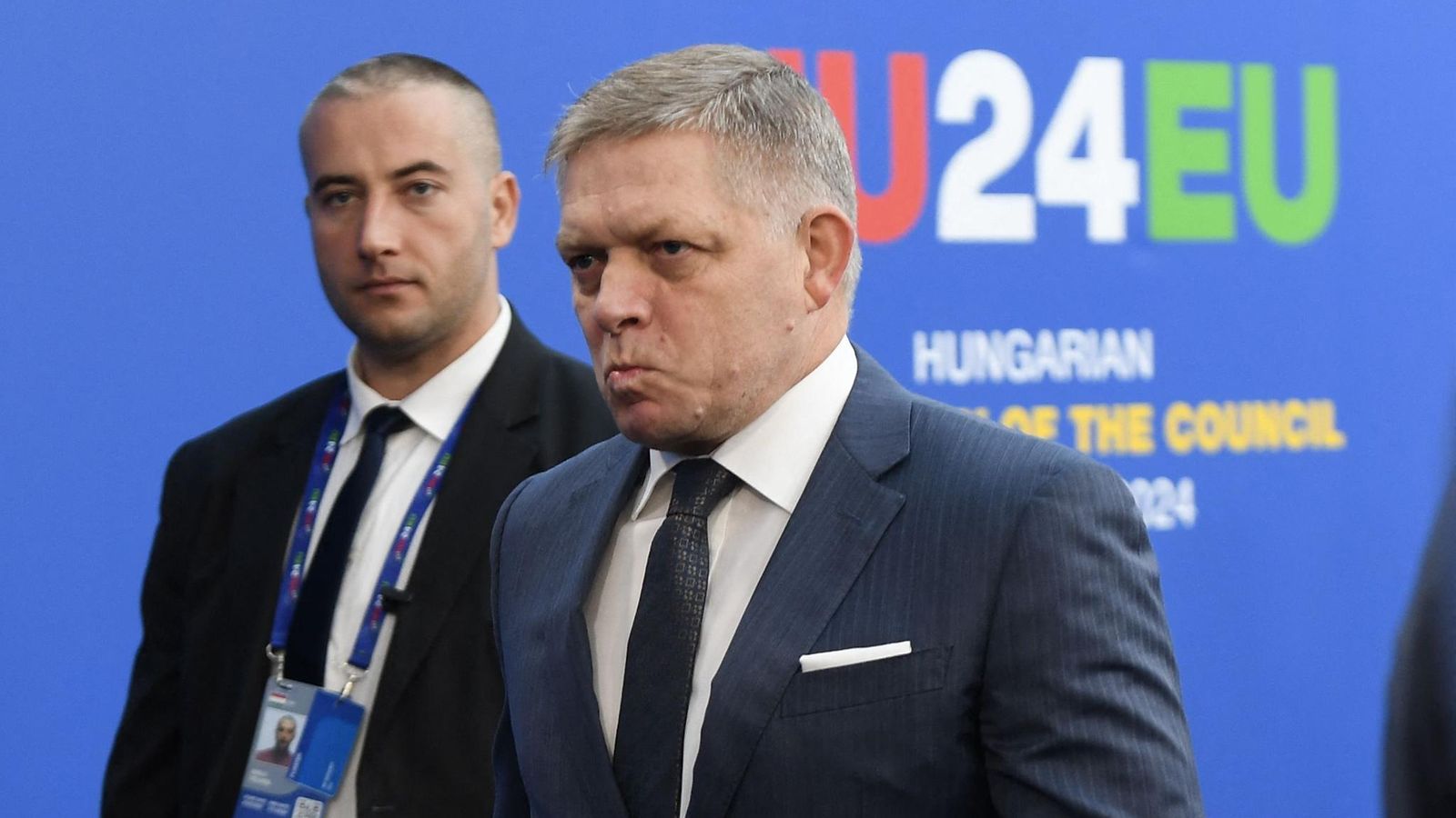 Slovakian pääministeri Robert Fico saapuu Euroopan unionin päämiesten epäviralliseen kokoukseen Budapestissä Unkarissa 8. marraskuuta 2024.