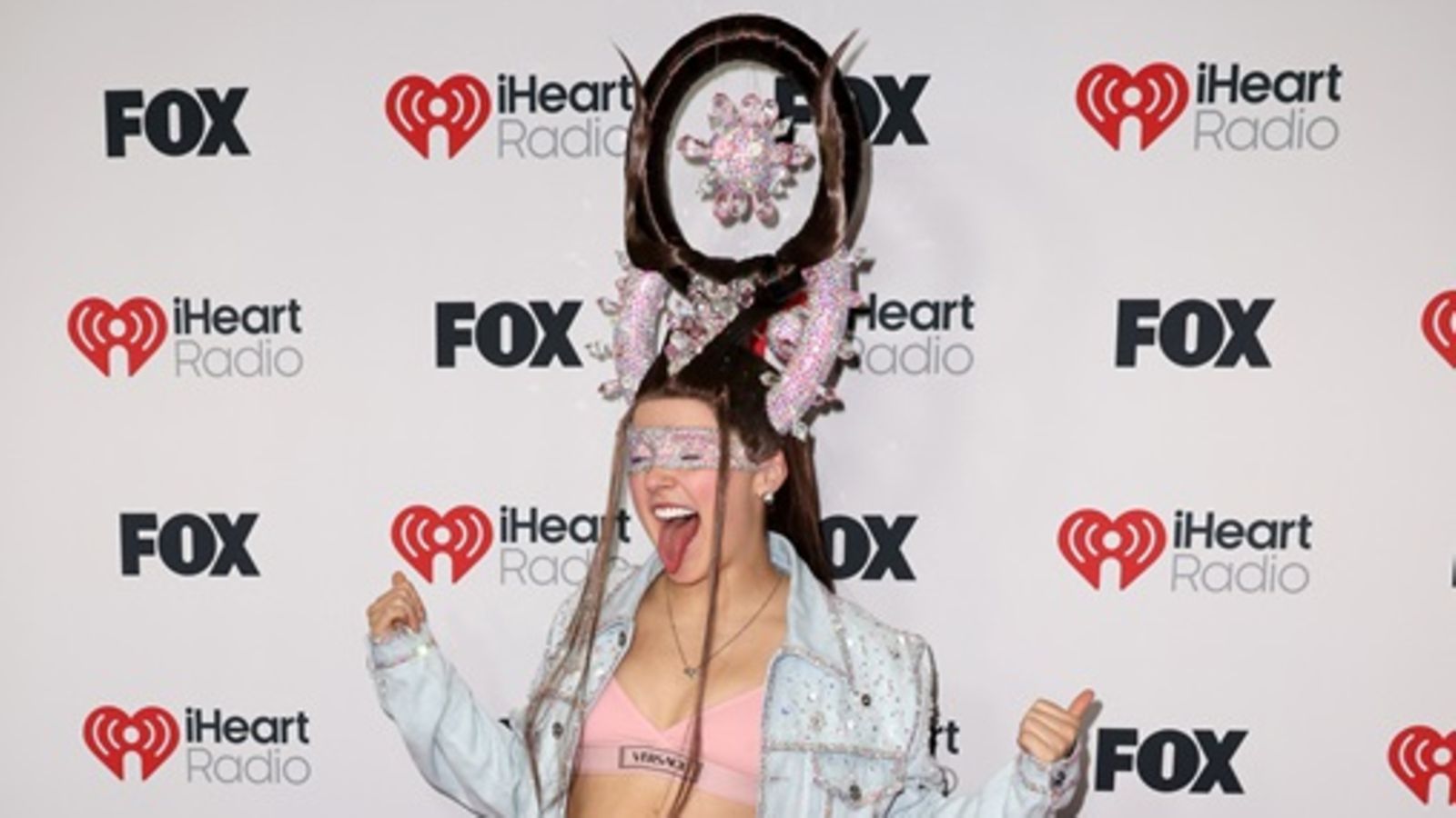 Jojo Siwa Iheartradio music awards