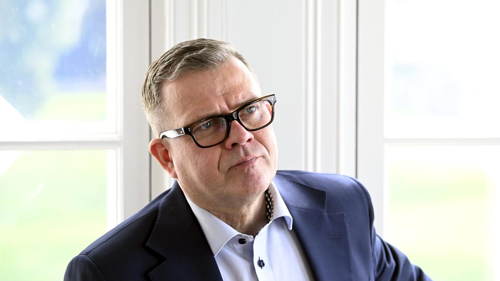 LK 060525 Pääministeri Petteri Orpo Ylen pääministerin haastattelutunnilla Kesärannassa Helsingissä sunnuntaina 27. huhtikuuta 2025.